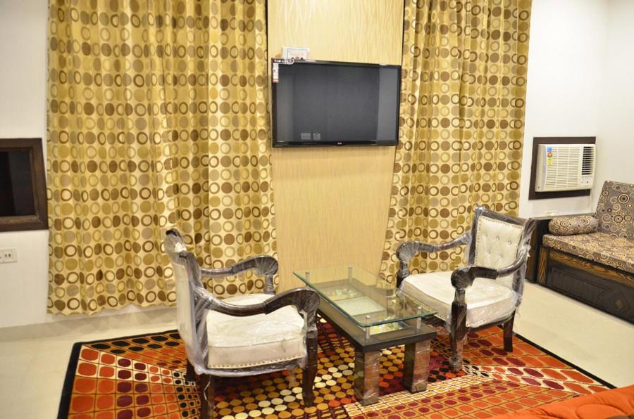 Hotel Popular アムリトサル エクステリア 写真